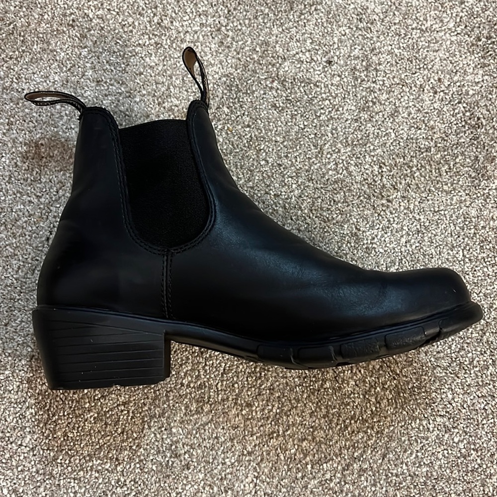 Blundstone #1671 WOMEN'S SERIES
HEELED BOOTS - BLACK - US size 9